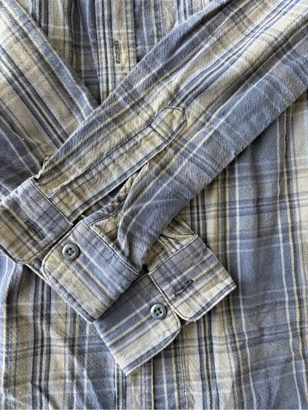 American Giant Flannel Shirt Mens M Blue Tan Plaid Button-Down Made in USA - Picture 4 of 5